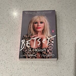 Betsey Johnson Book🩷